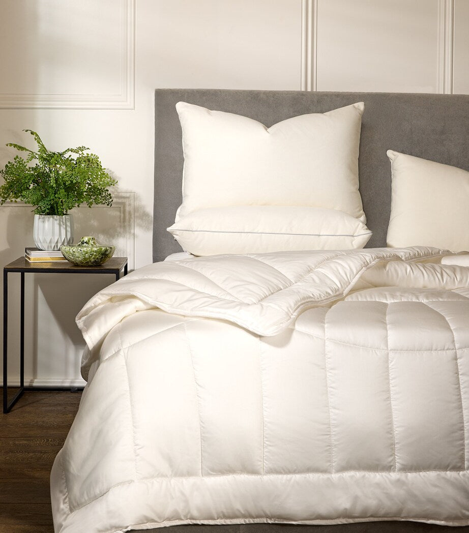 Firm Side Sleeper Pillow (50cm x 75cm)