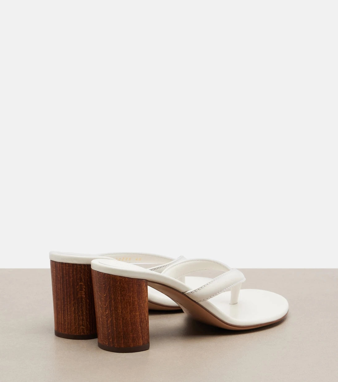 Gianvito Rossi - Leather thong sandals