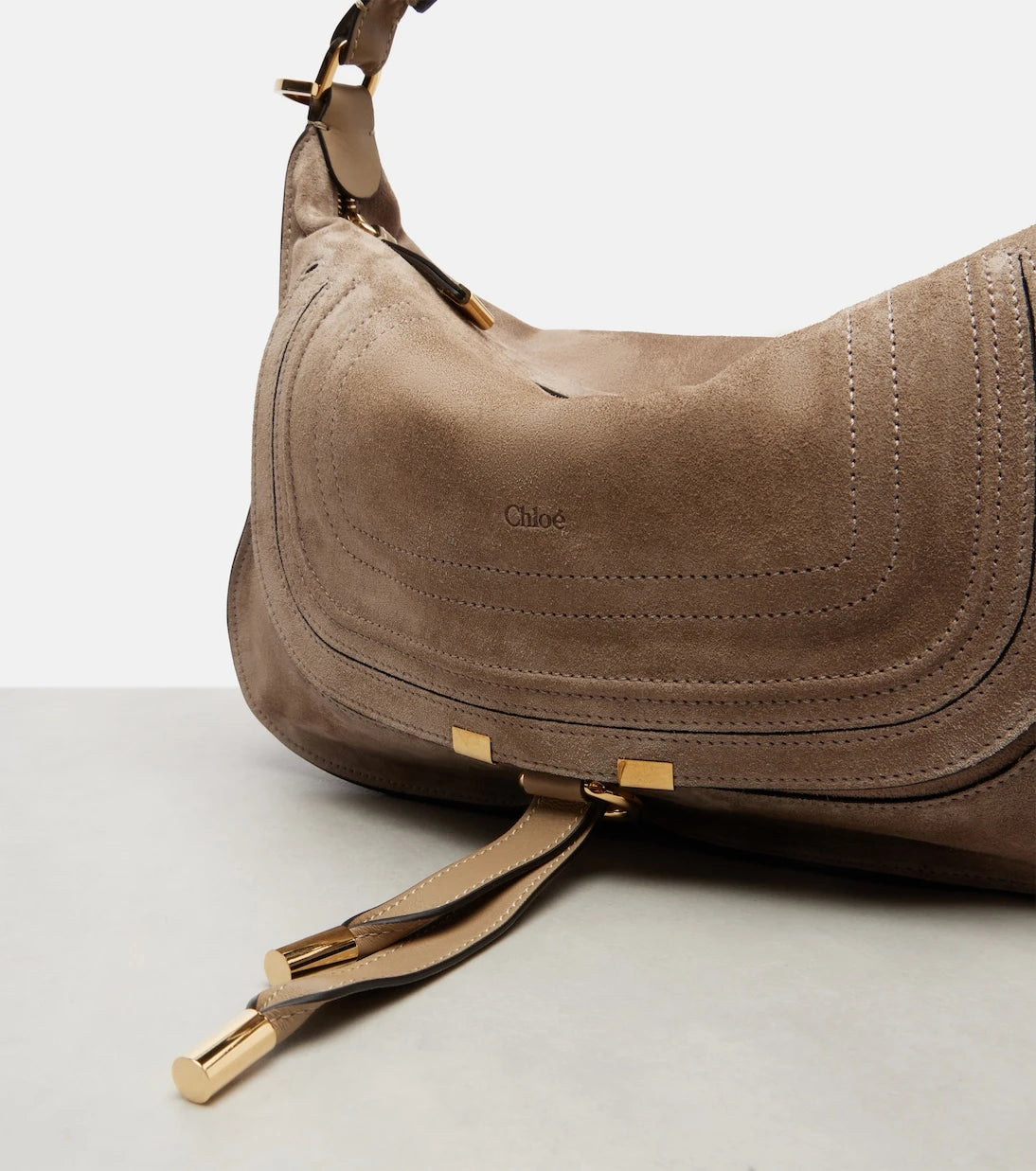 Chloé - حقيبة كتف مارسي صغيرة من جلد السويد