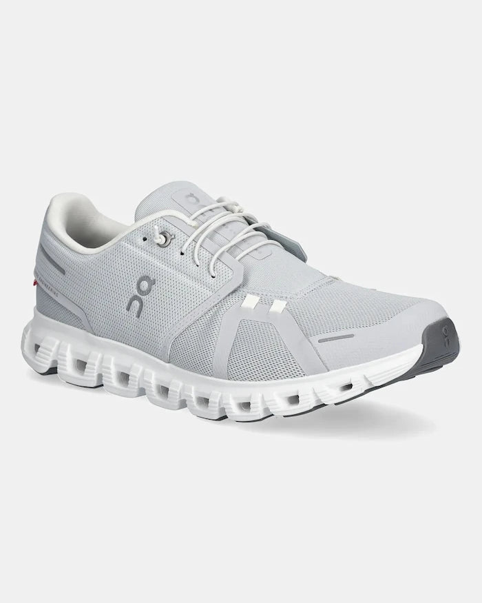 On CLOUD 6 Sneaker