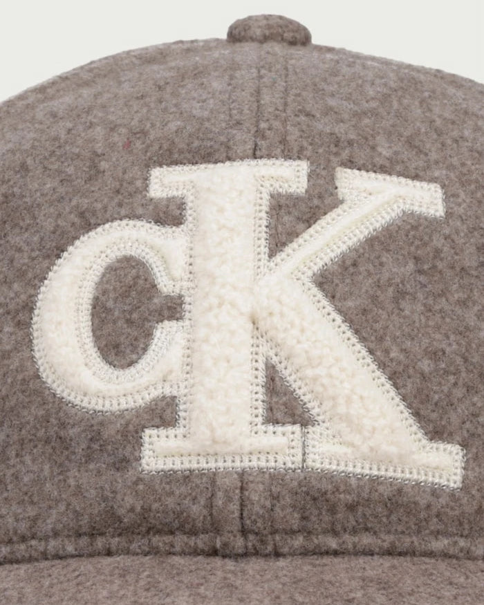 Calvin Klein бейзbol şapka kadın