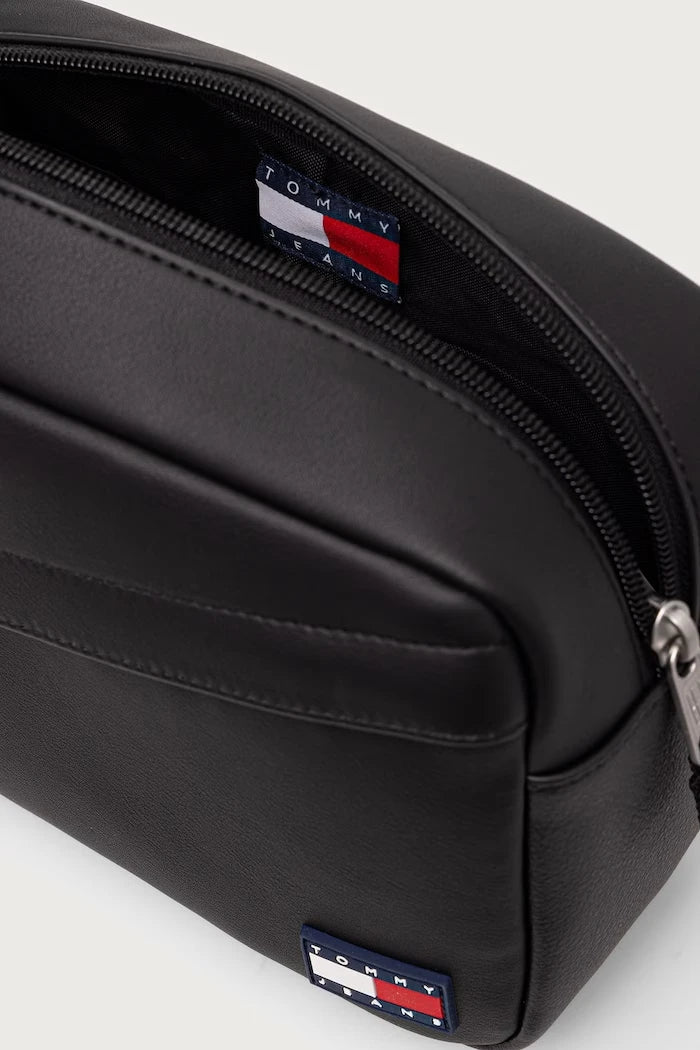 Tommy Jeans erkek suni deri kozmetik çantası