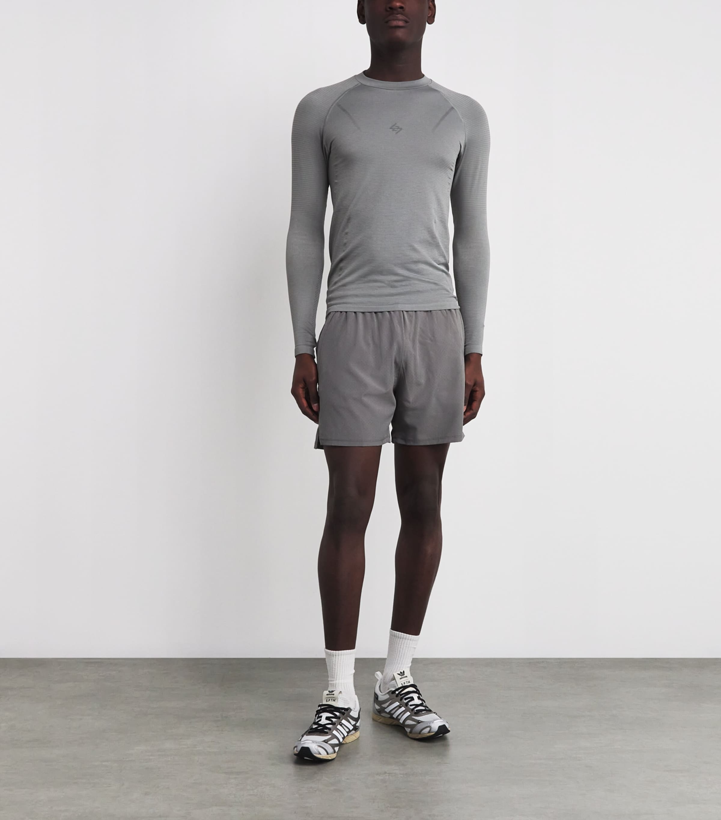 Represent 247 Long-Sleeve Seamless Uprising T-Shirt