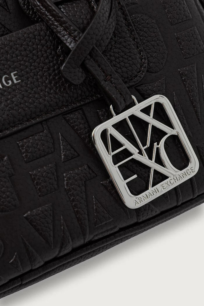 Armani Exchange kadın suni deri baguette çanta
