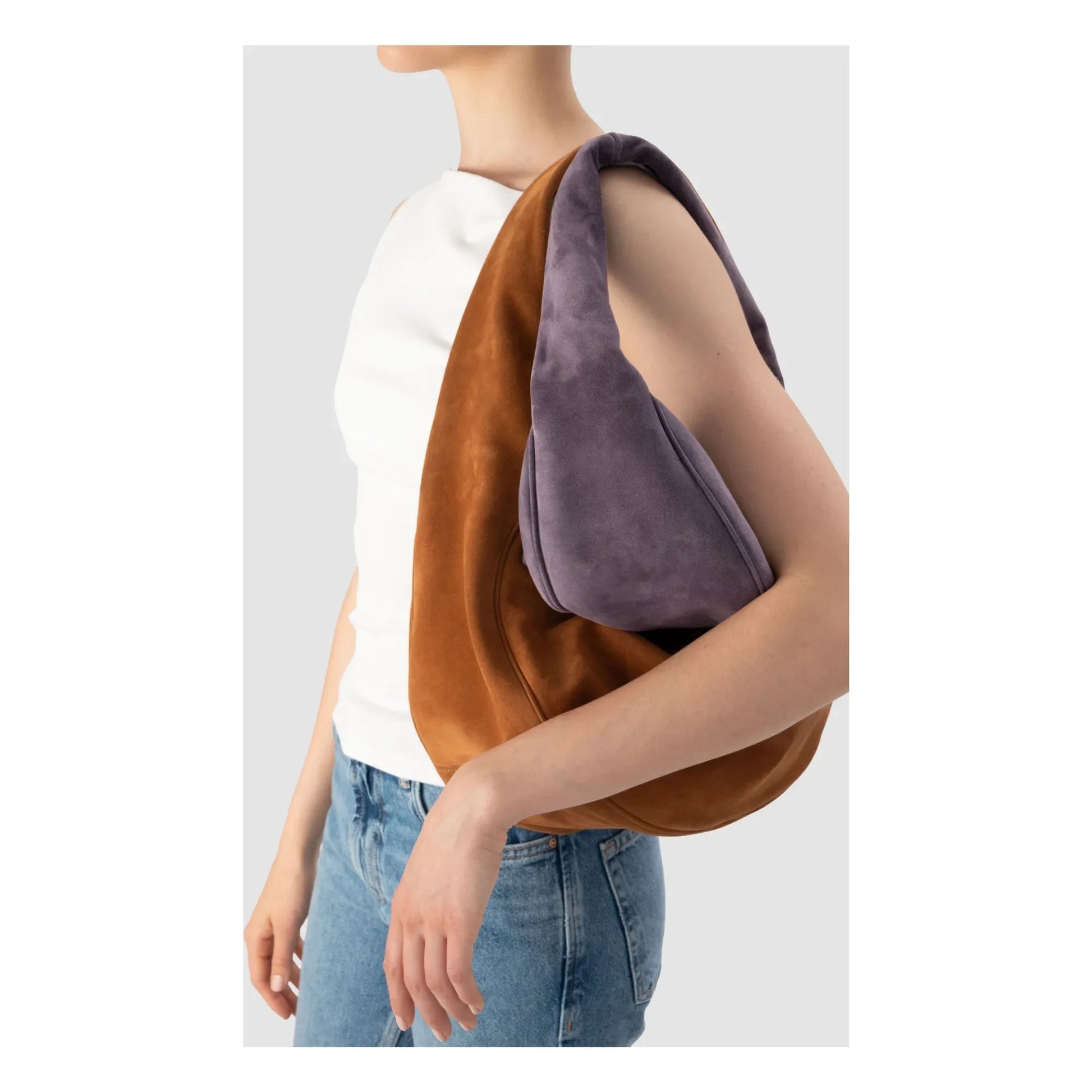 BY FAR - Maxi Cush Bag Sweden | Camel