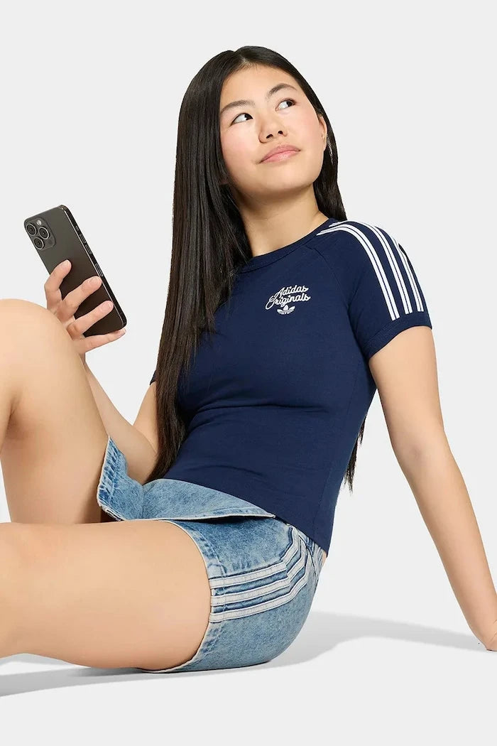 Çocuklar için pamuklu adidas Originals tişört