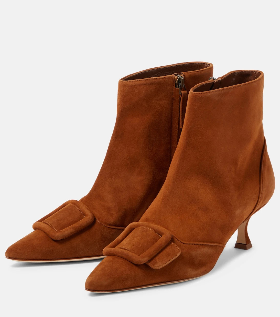 Manolo Blahnik - حذاء الكاحل Baylow المصنوع من جلد الشمواه والمزين بالزخارف