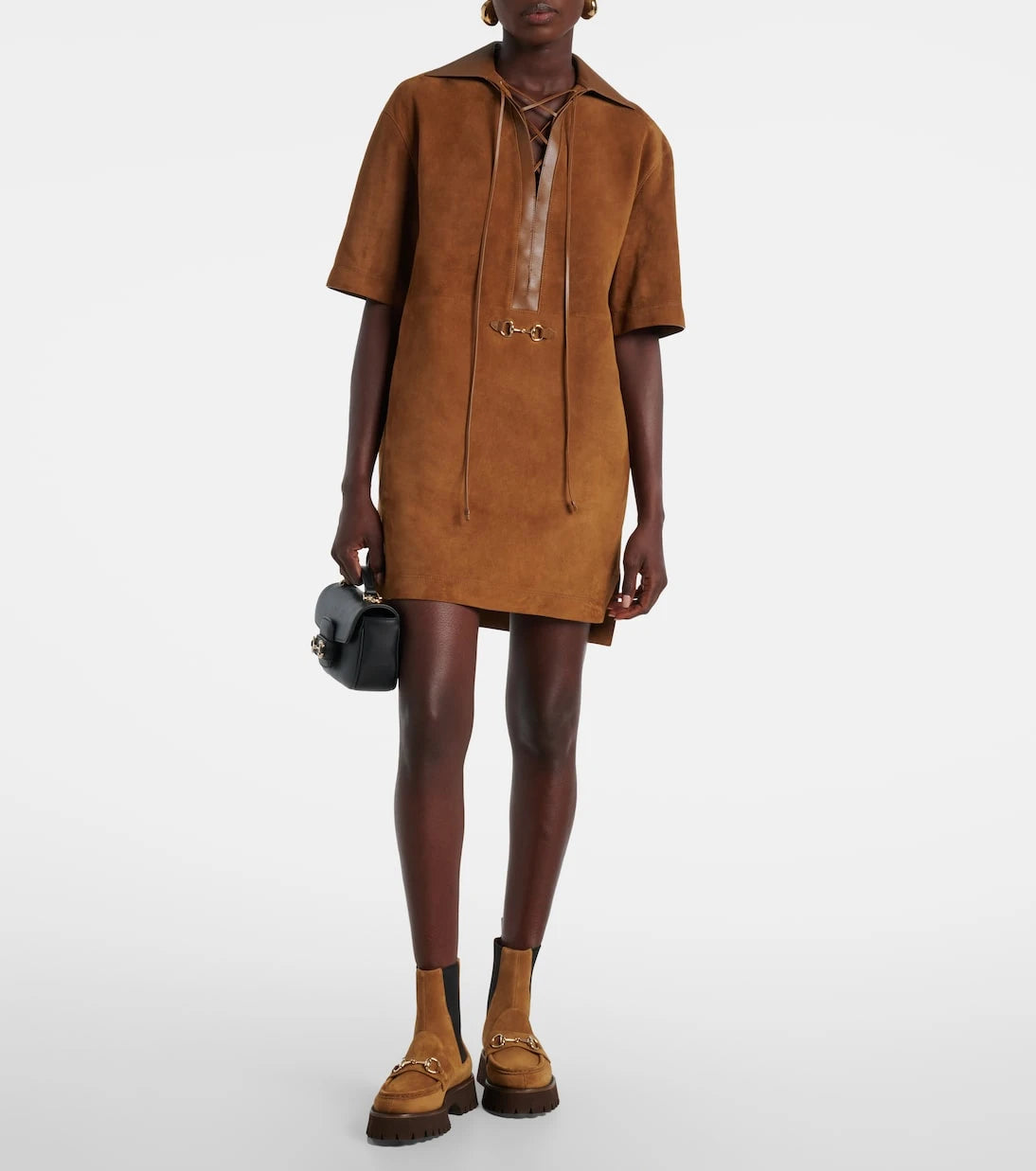 Gucci - جزمة تشيلسي من جلد الشمواه "سيلك"