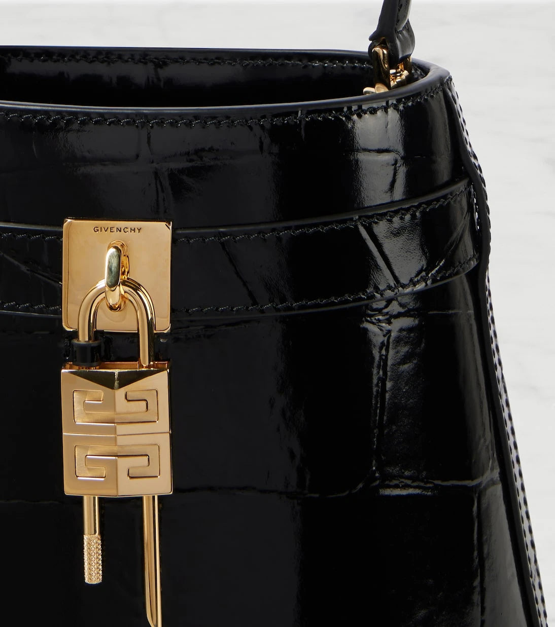 Givenchy - Shark Lock Orta boy deri kova çanta