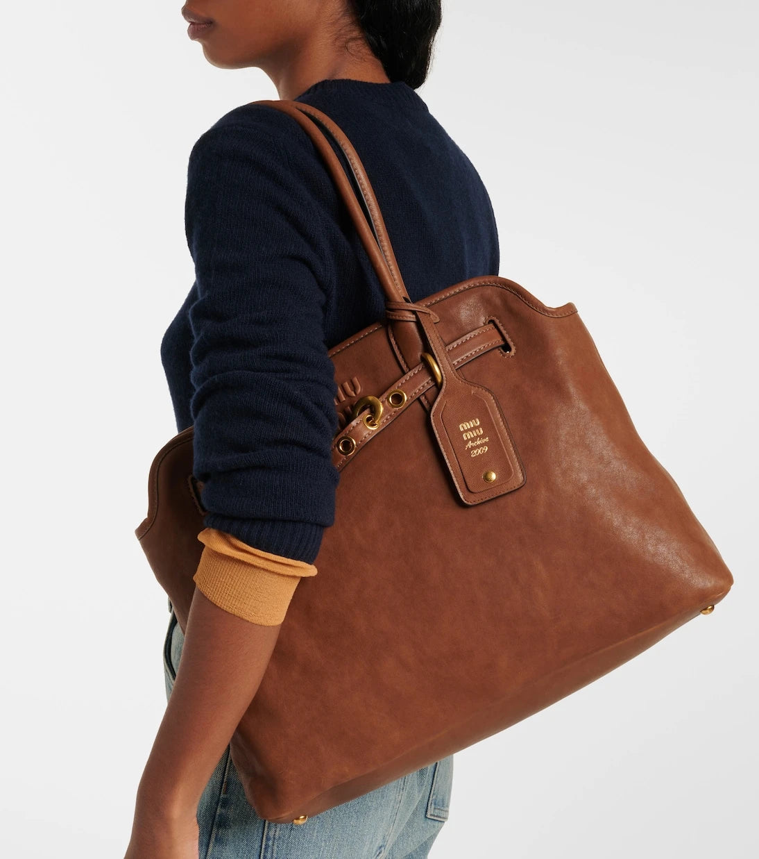 Miu Miu - Aventure Medium leather tote bag