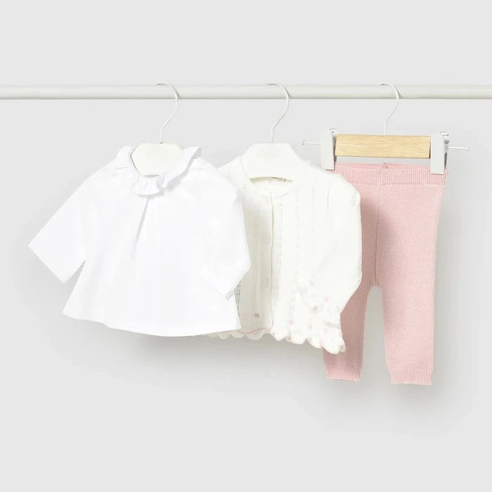 Комплект за бебета Mayoral Newborn