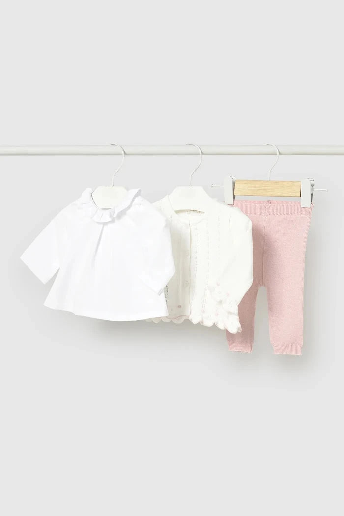 Комплект за бебета Mayoral Newborn
