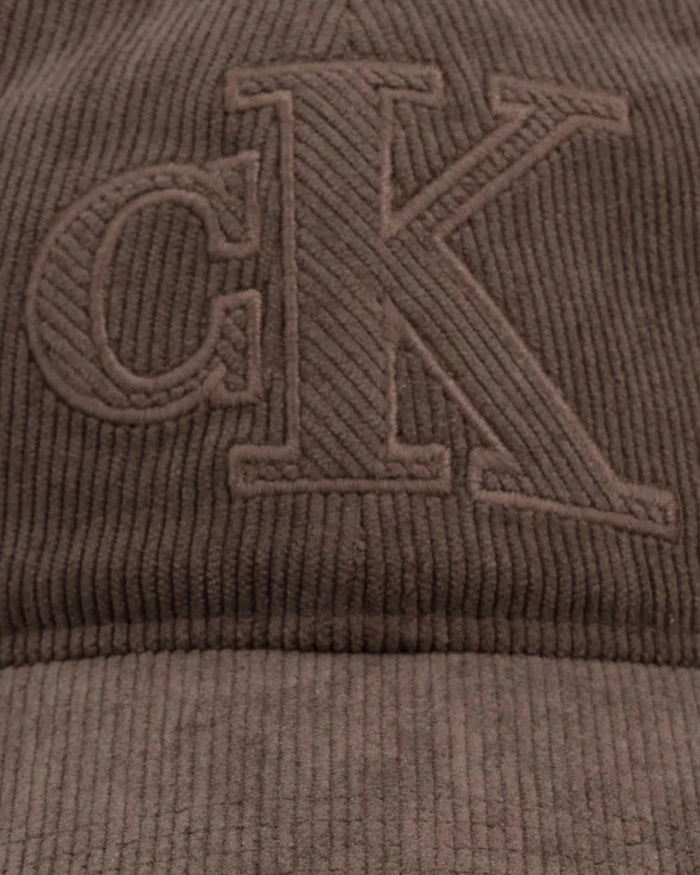 Calvin Klein erkek kot kumaşı şapka