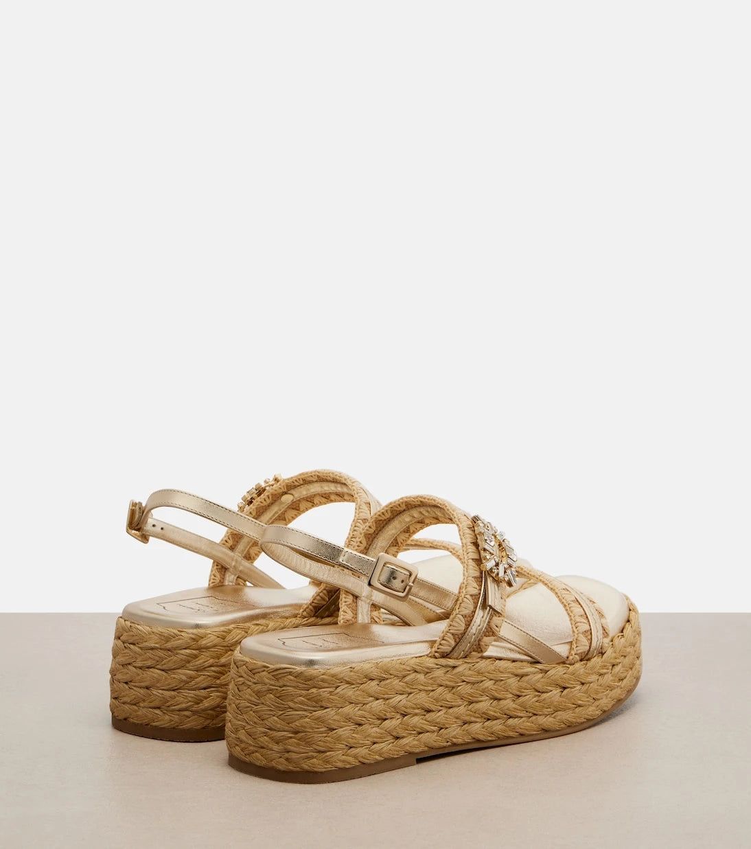 Roger Vivier - صنادل إسبادريل بكعب ويدج مزينة