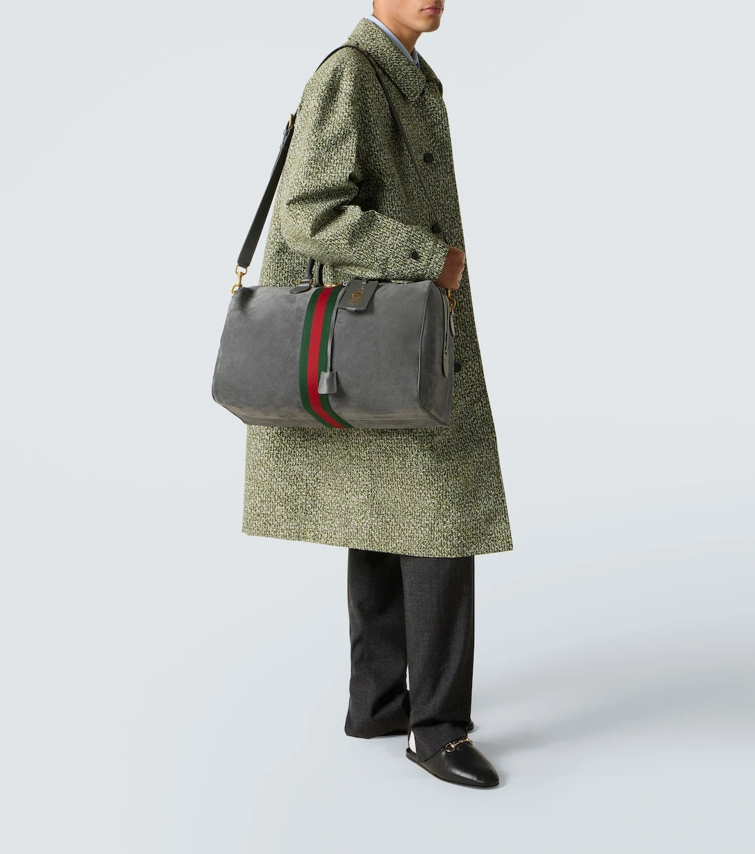 Gucci - حقيبة غوتشي سافوي دافل متوسطة من جلد الشمواه