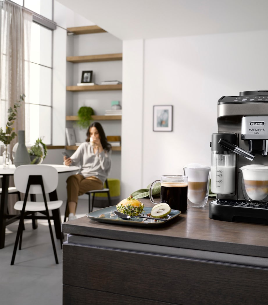 Magnifica Evo Coffee Machine