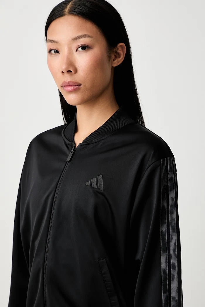 adidas kadın eşofman takımı Essentials