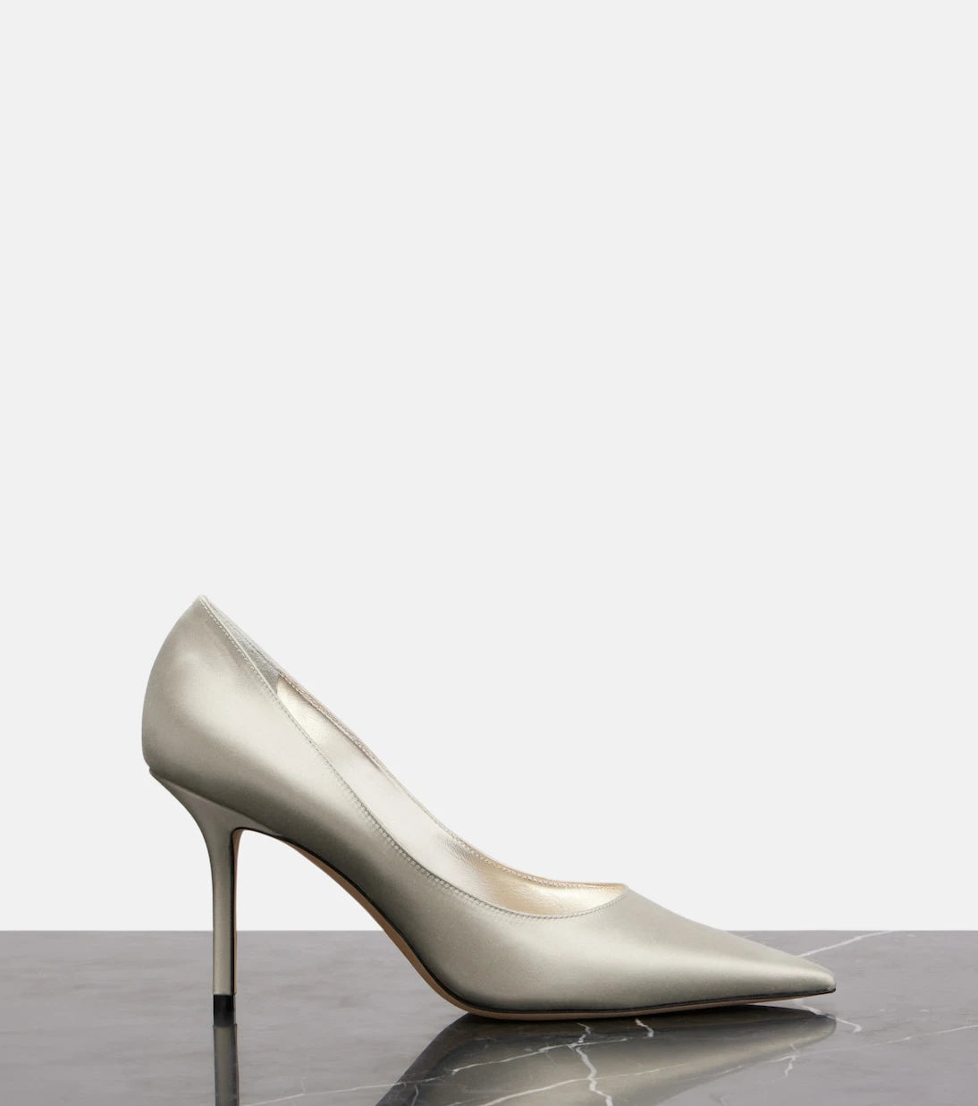 Jimmy Choo - حذاء Love 85 من الساتان بكعب عالٍ
