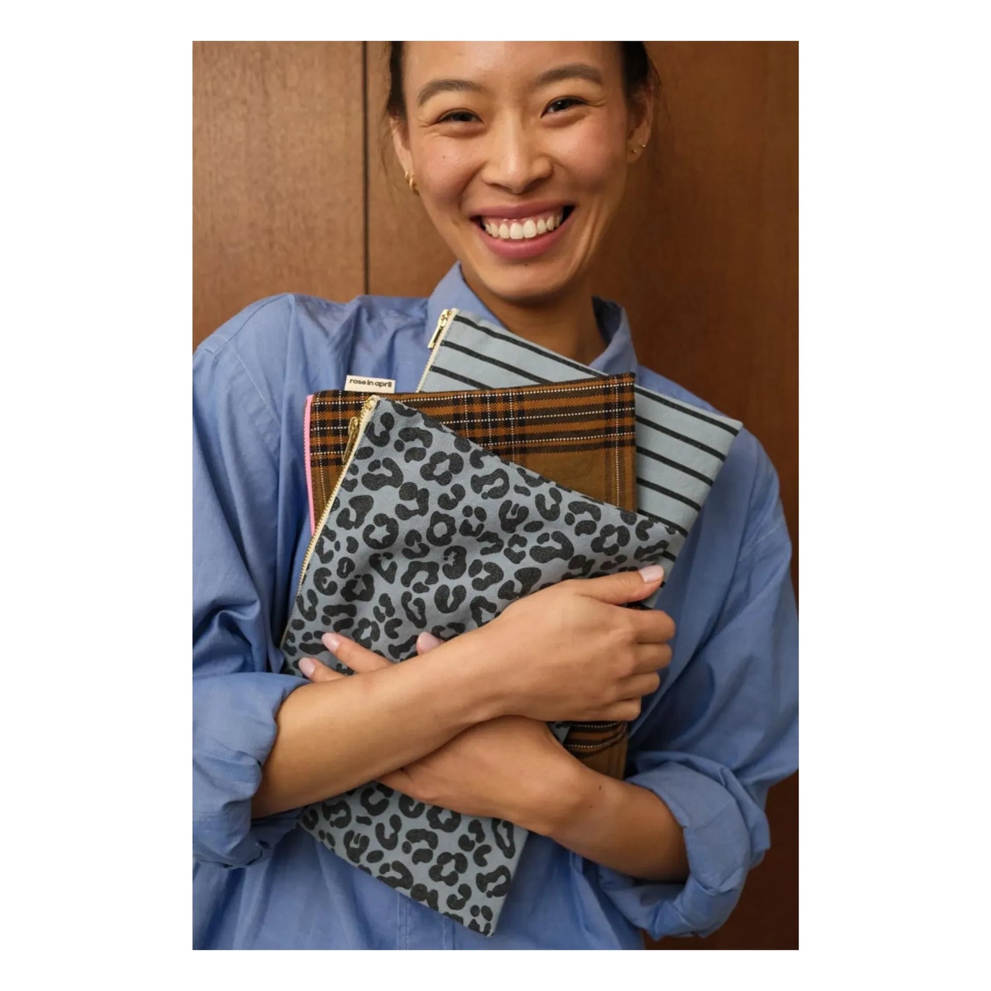 Rose in April - Lili Graou clutch bag | Blue