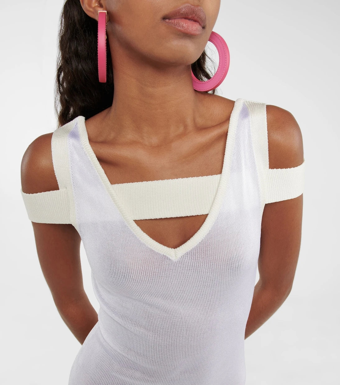 Jacquemus - La Robe Camargue V-neck gown