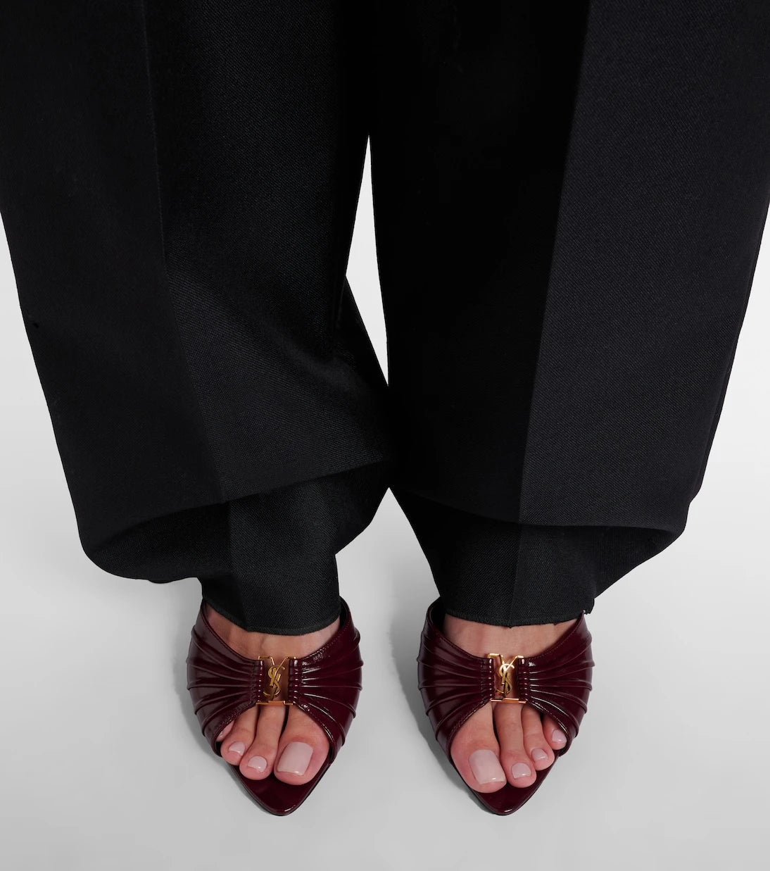 Saint Laurent - Babylone Cassandre 60 leather mules