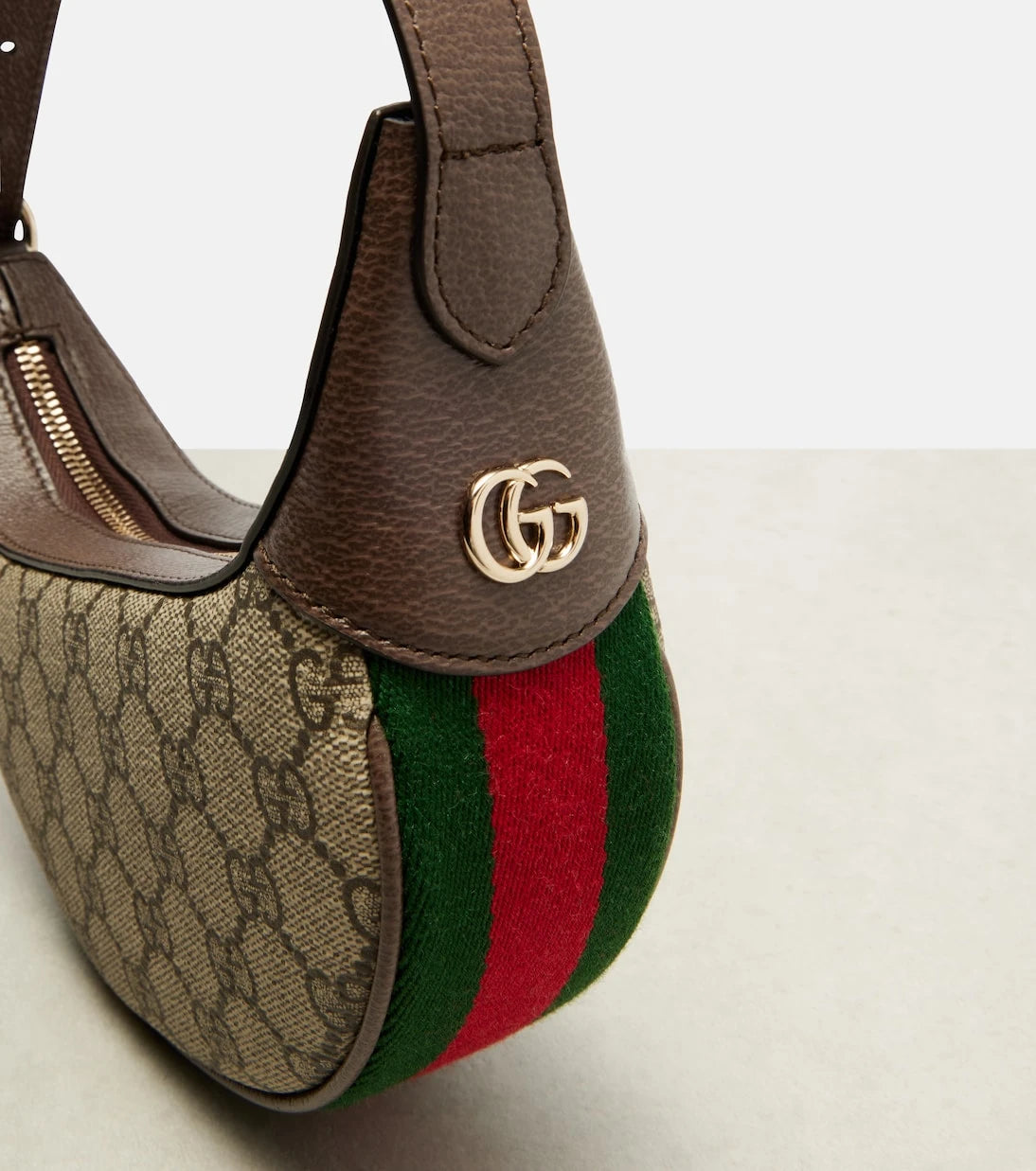 Gucci - حقيبة كتف أوفيديا صغيرة GG
