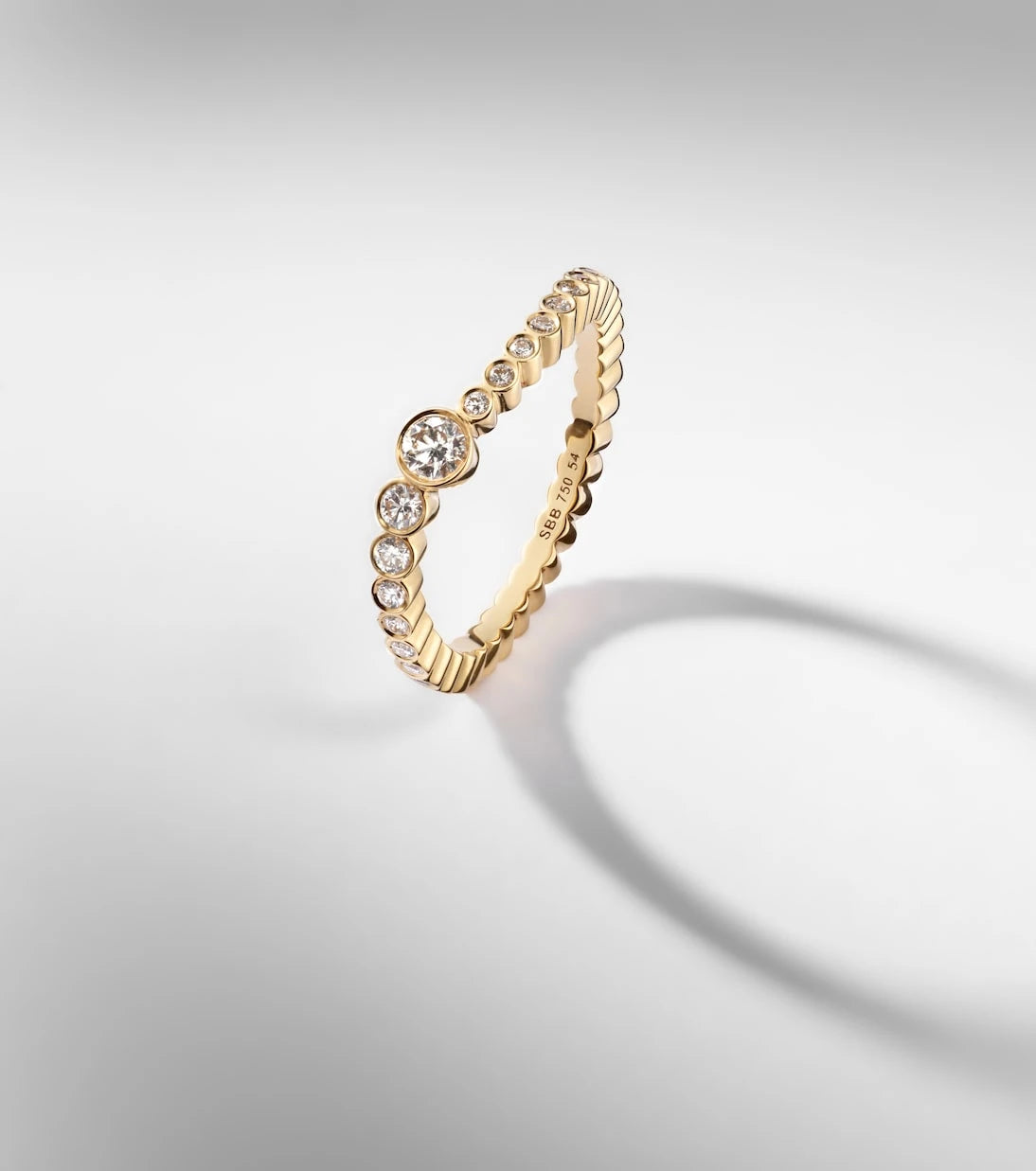 Sophie Bille Brahe - Sky 18kt gold ring with diamonds