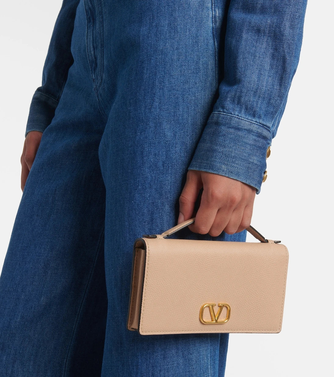 Valentino Garavani - VLogo leather wallet on chain