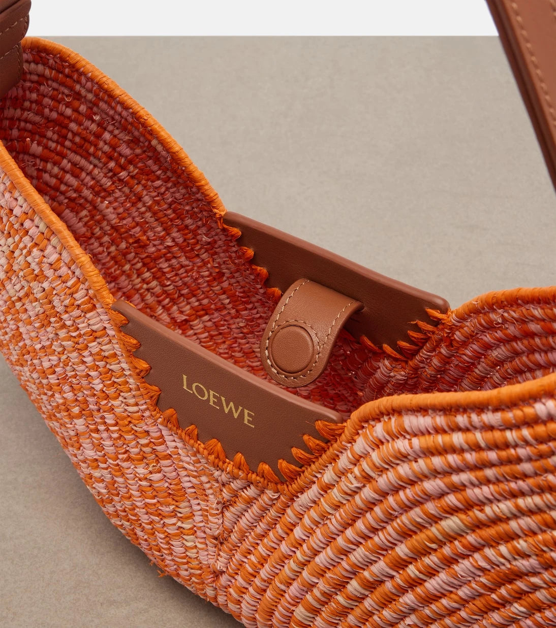 Loewe - Paula's Ibiza Swim Medium raffia shoulder bag