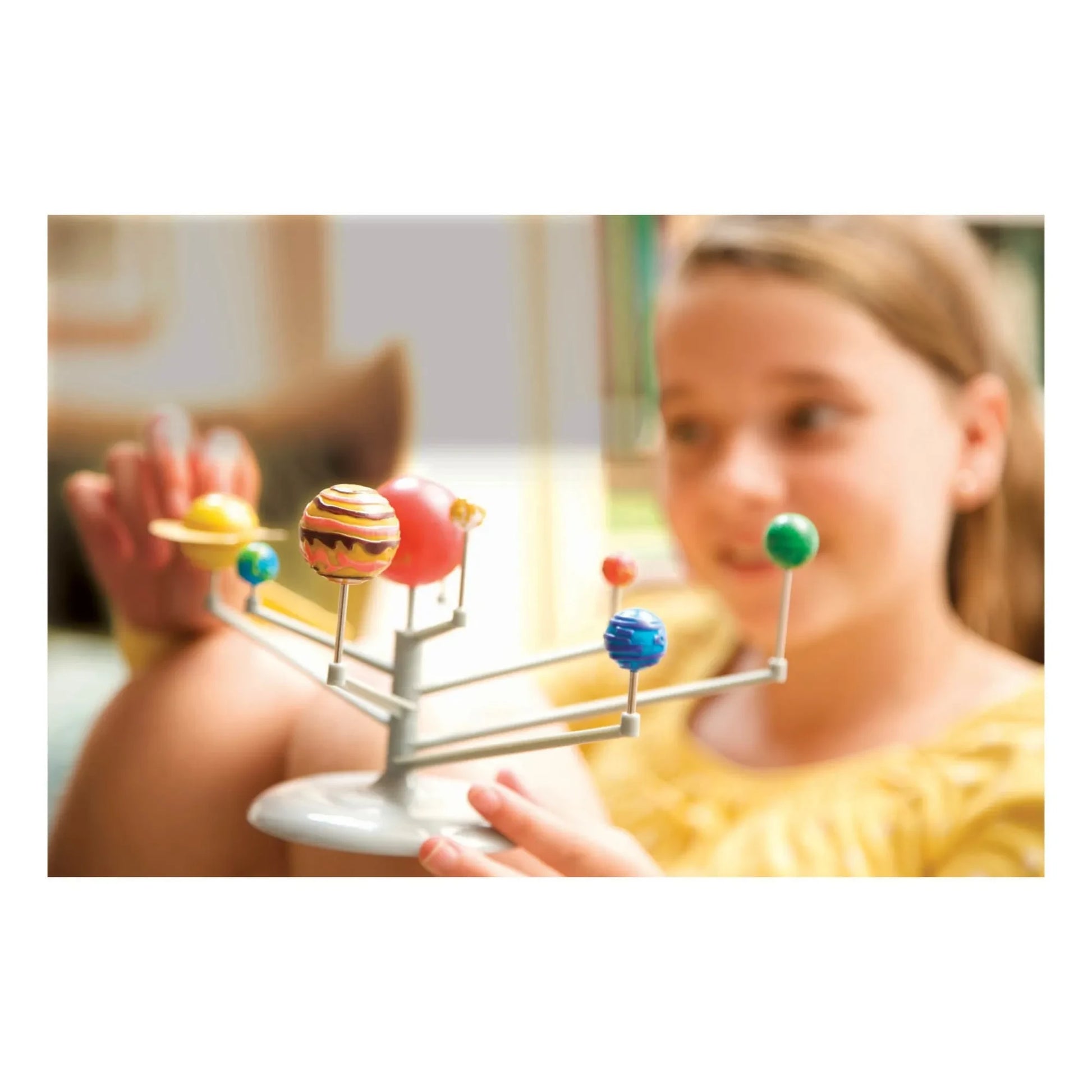 4M - Glow Solar System Kit
