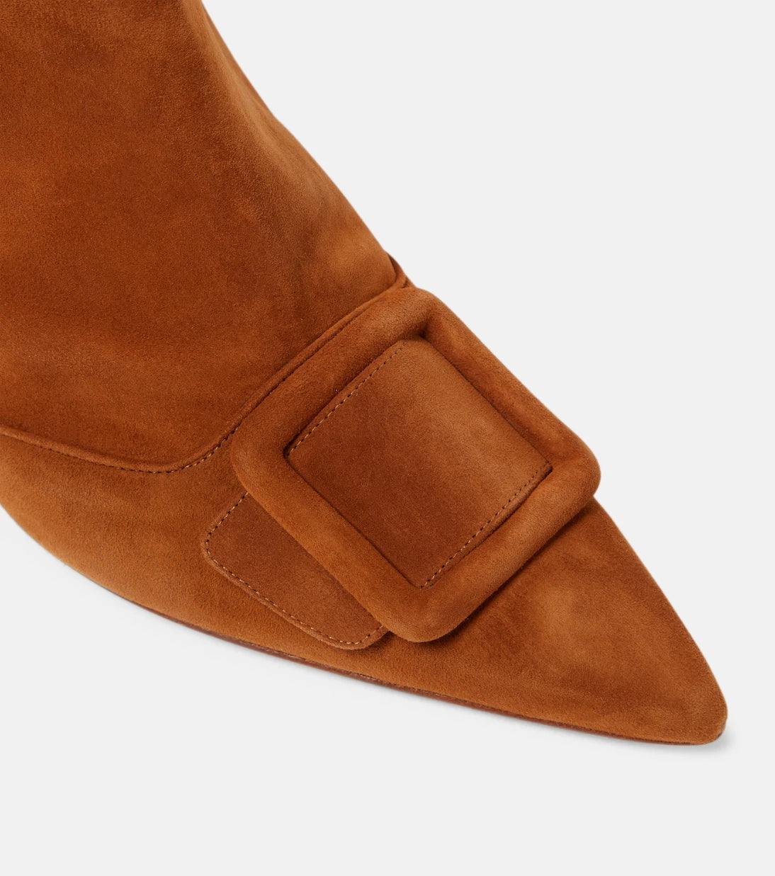 Manolo Blahnik - حذاء الكاحل Baylow المصنوع من جلد الشمواه والمزين بالزخارف
