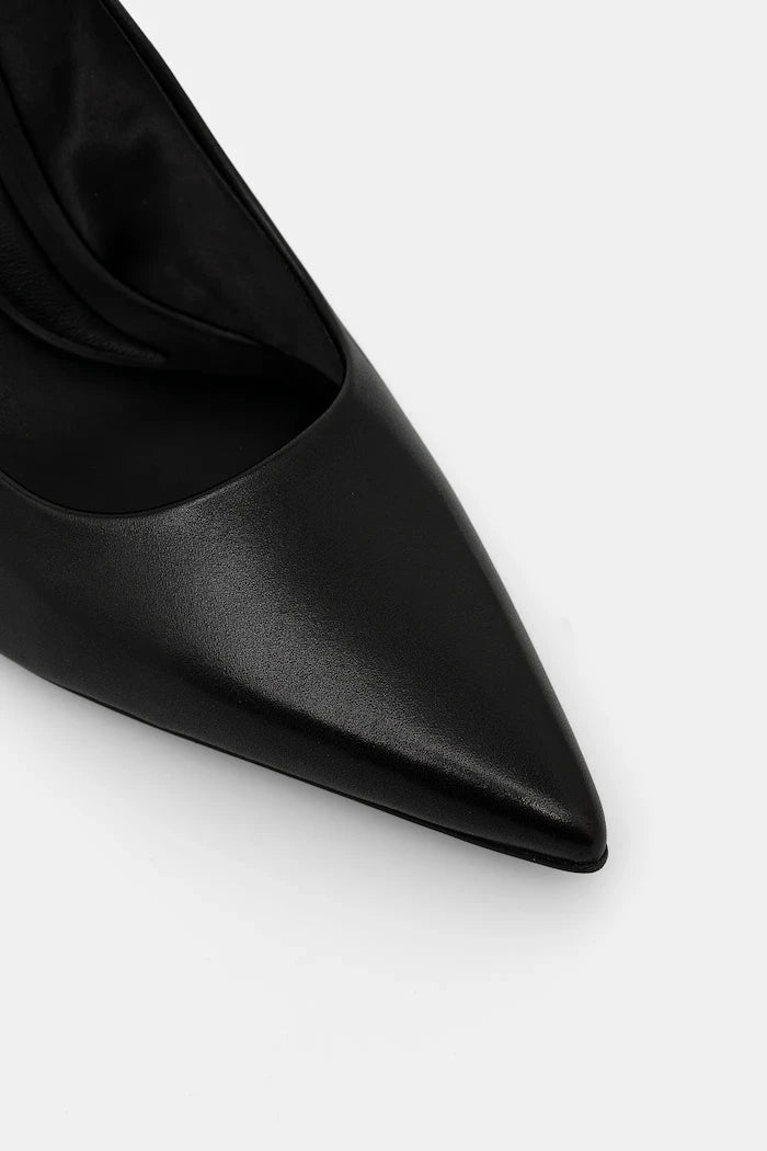 Calvin Klein ESS STILETTO HDW CHAIN LTH 90 İnce Topuklu Deri Ayakkabılar