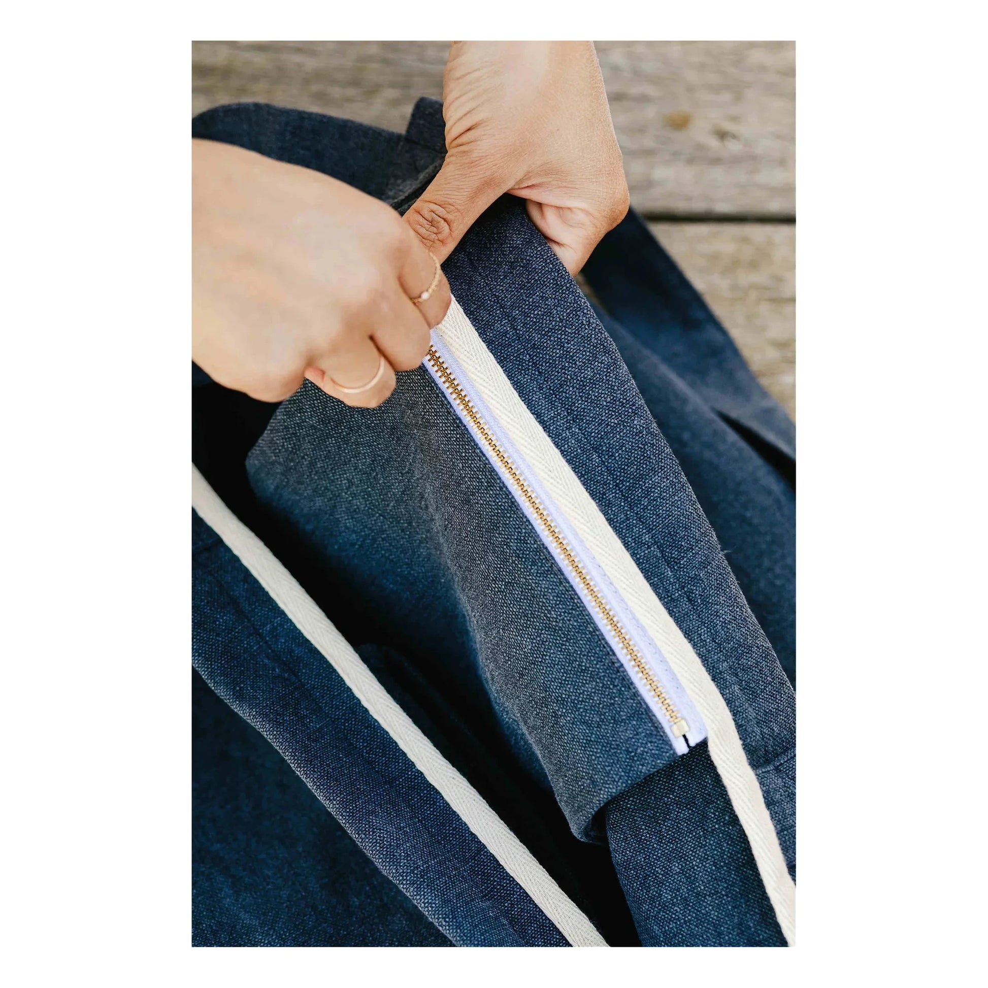 Adorna - Emma Linen tote bag | Navy blue