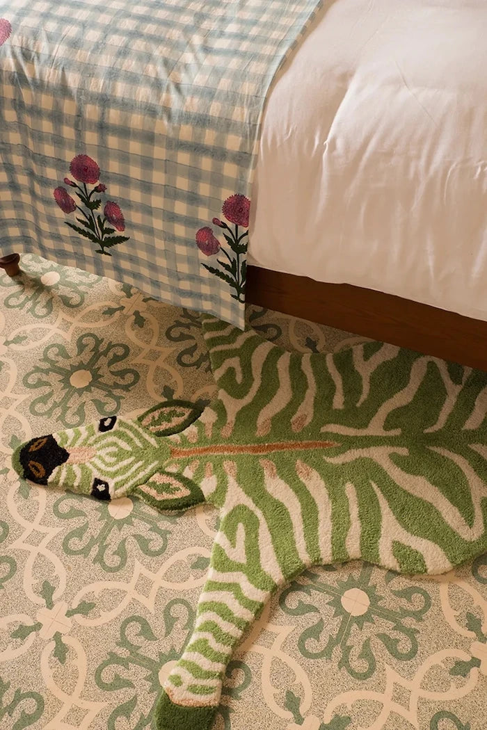 Вълнен килим Doing Goods Grassy Zebra 153 x 110 cm