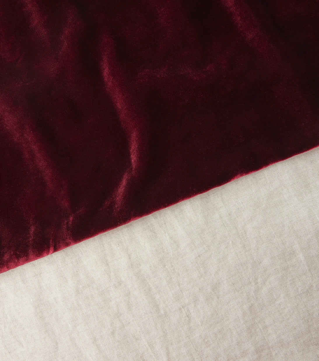 Once Milano - Velvet-trimmed linen tablecloth