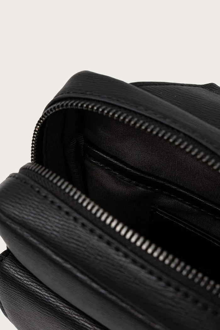 Calvin Klein Erkek Çapraz Çanta