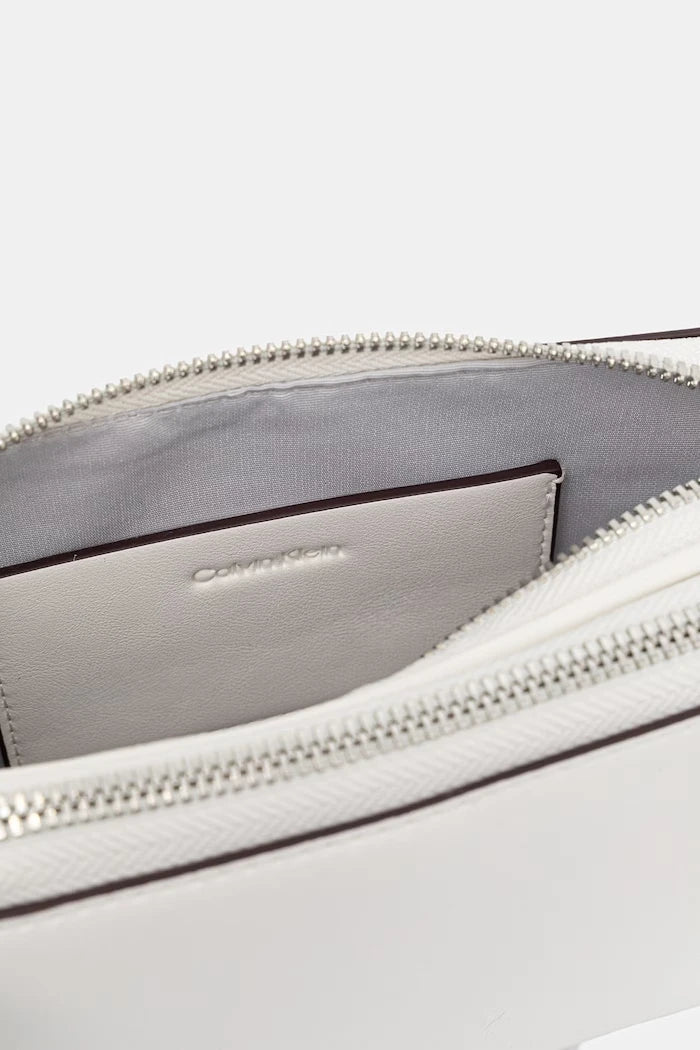 Calvin Klein чанта crossbody дамска от имитация на кожа