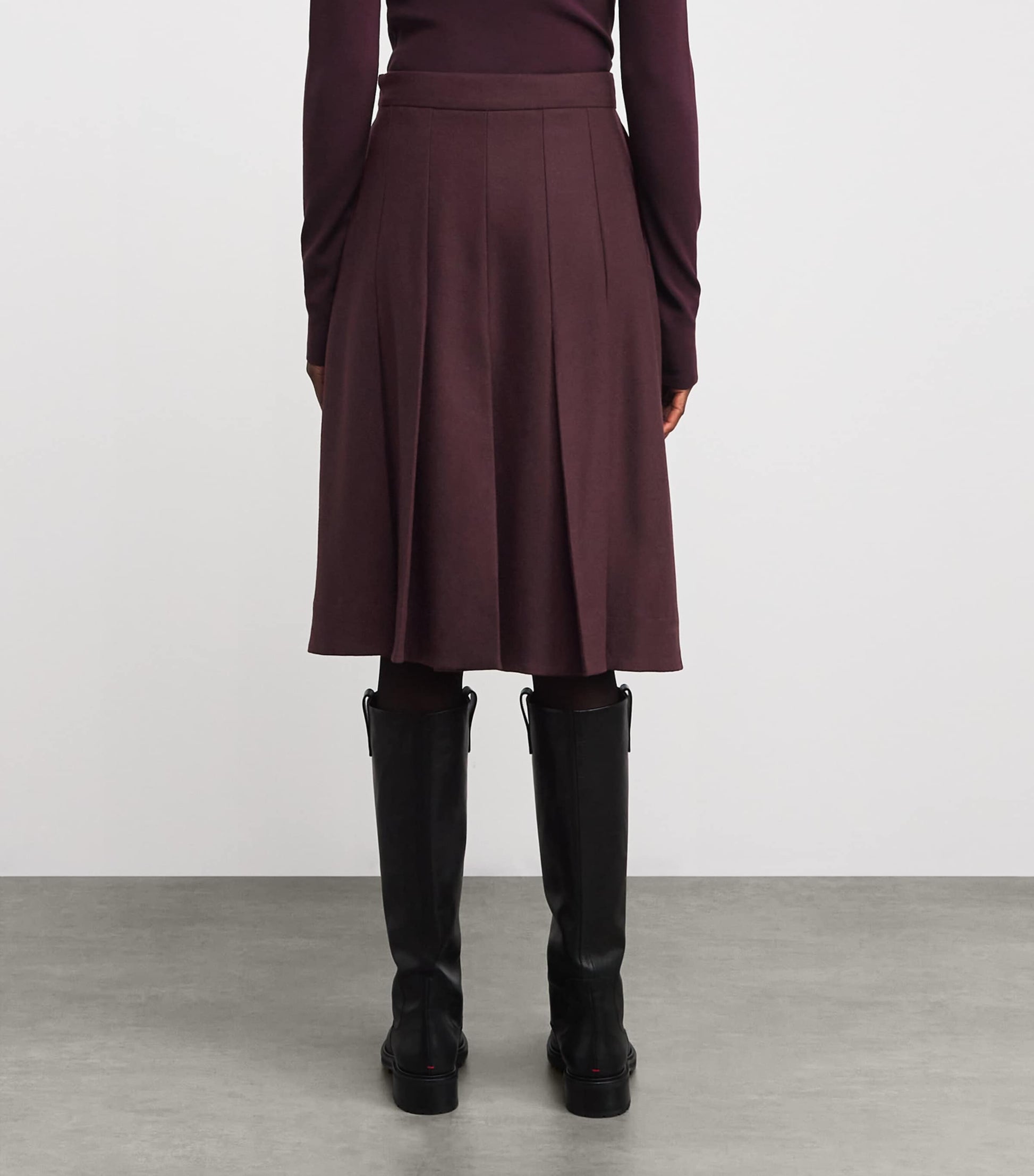 Virgin Wool Yanis Shorts MARASCHINO