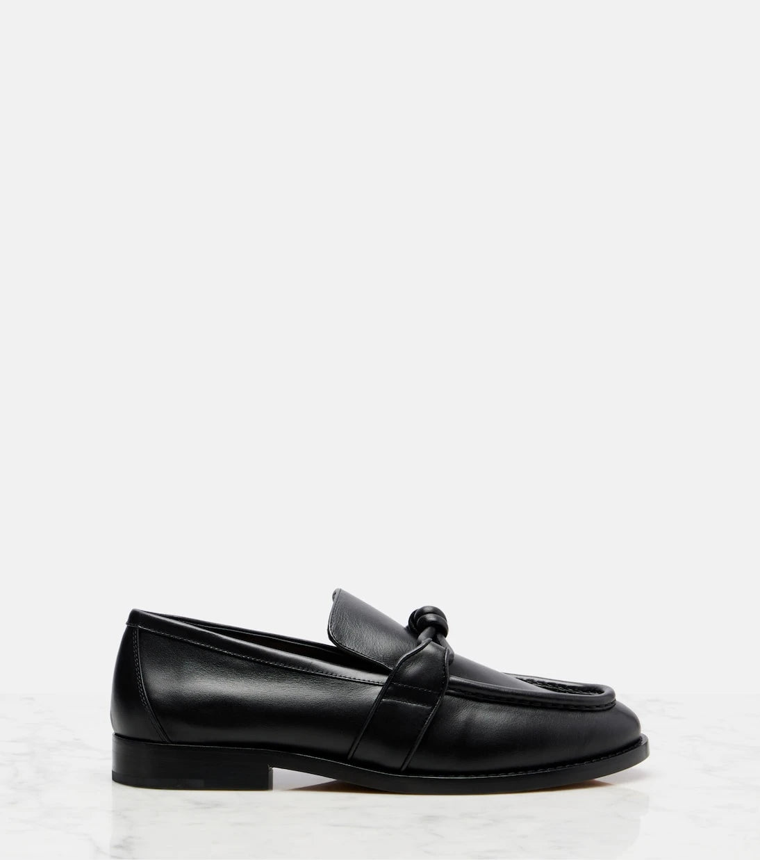 Bottega Veneta - حذاء لوفرز أستير نوت الجلدي
