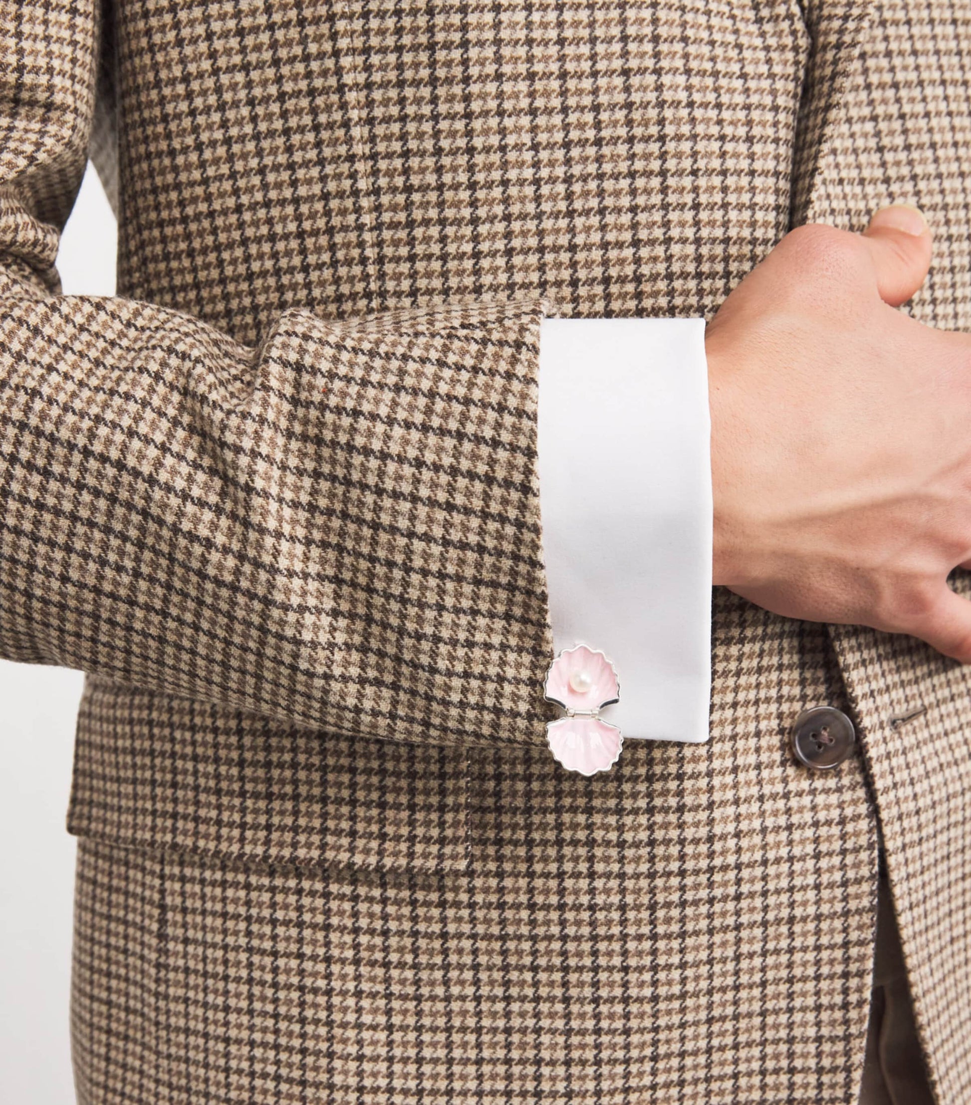 Deakin & Francis Sterling Silver Pearl-Detail Clam Cufflinks