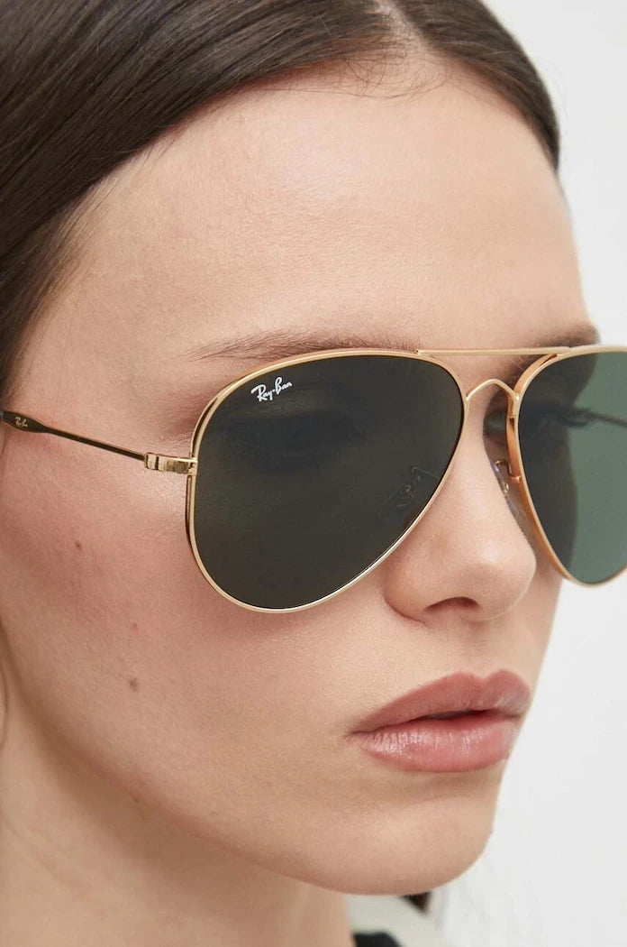 Ray-Ban güneş gözlüğü