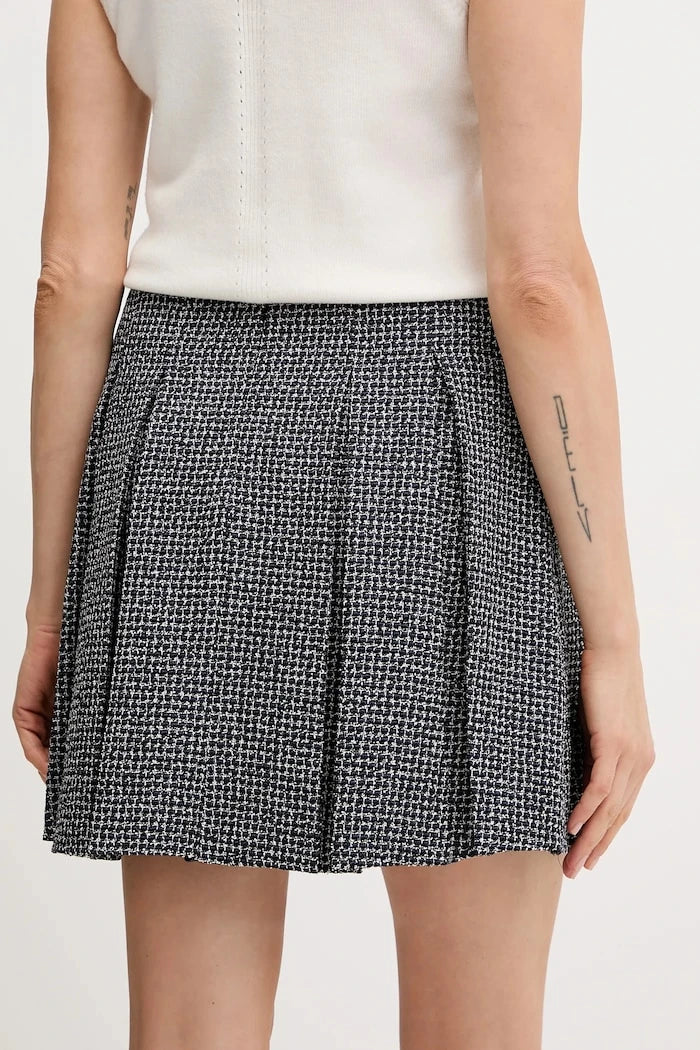 Пола Dkny