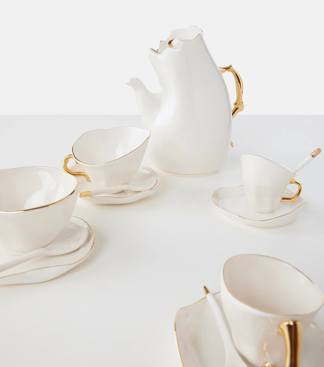 Seletti - Meltdown porcelain teapot by JordanLuca