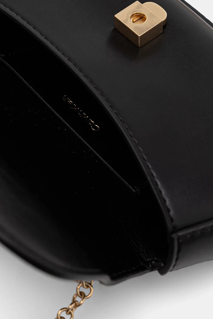 Calvin Klein kadın suni deri çapraz çanta