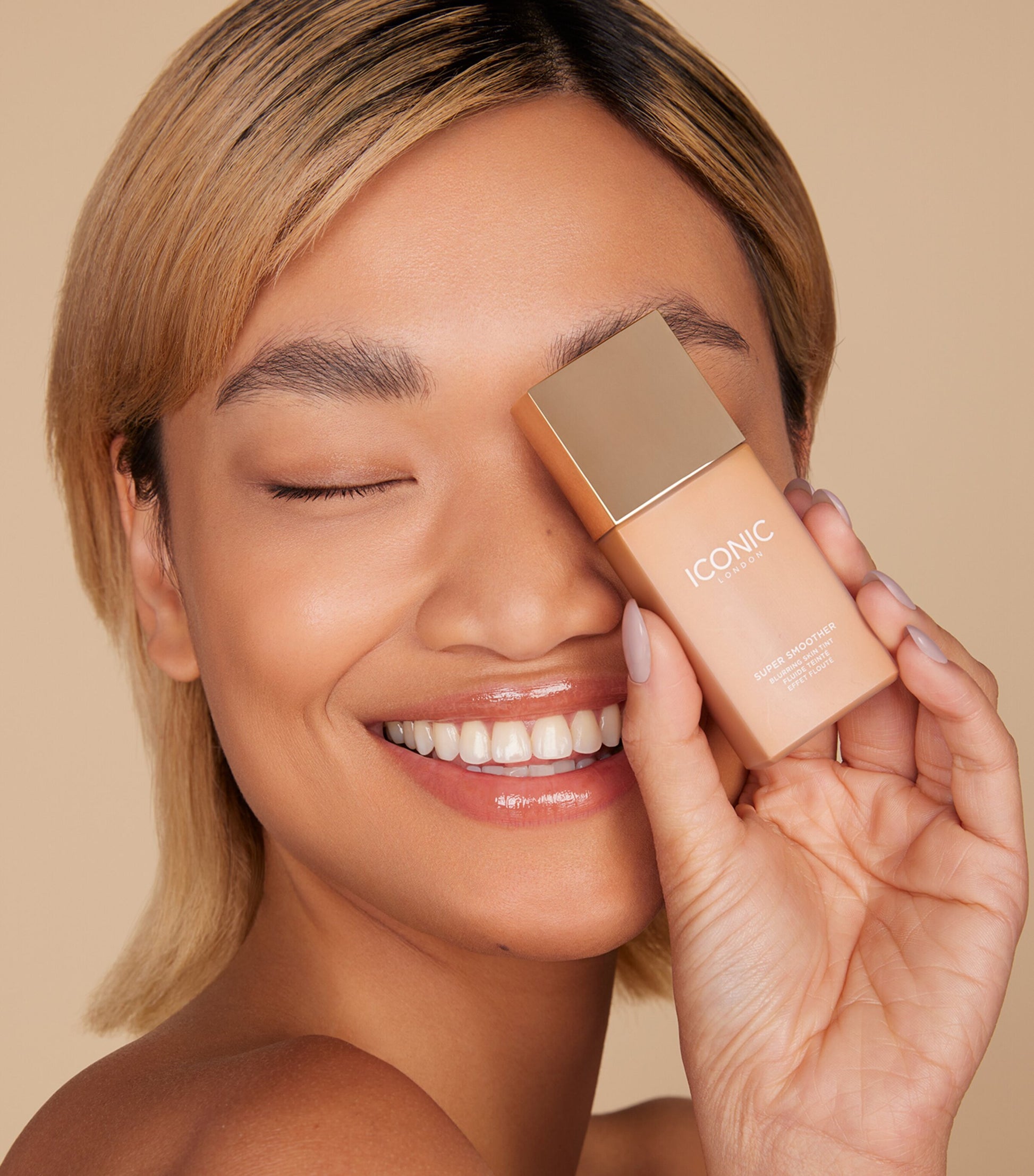 Super Smoother Blurring Skin Tint WARM MEDIUM