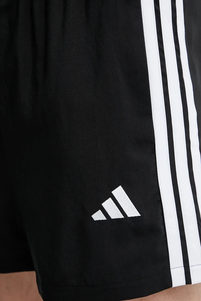 adidas Essentials 3-Stripes Chelsea Kısa Şort