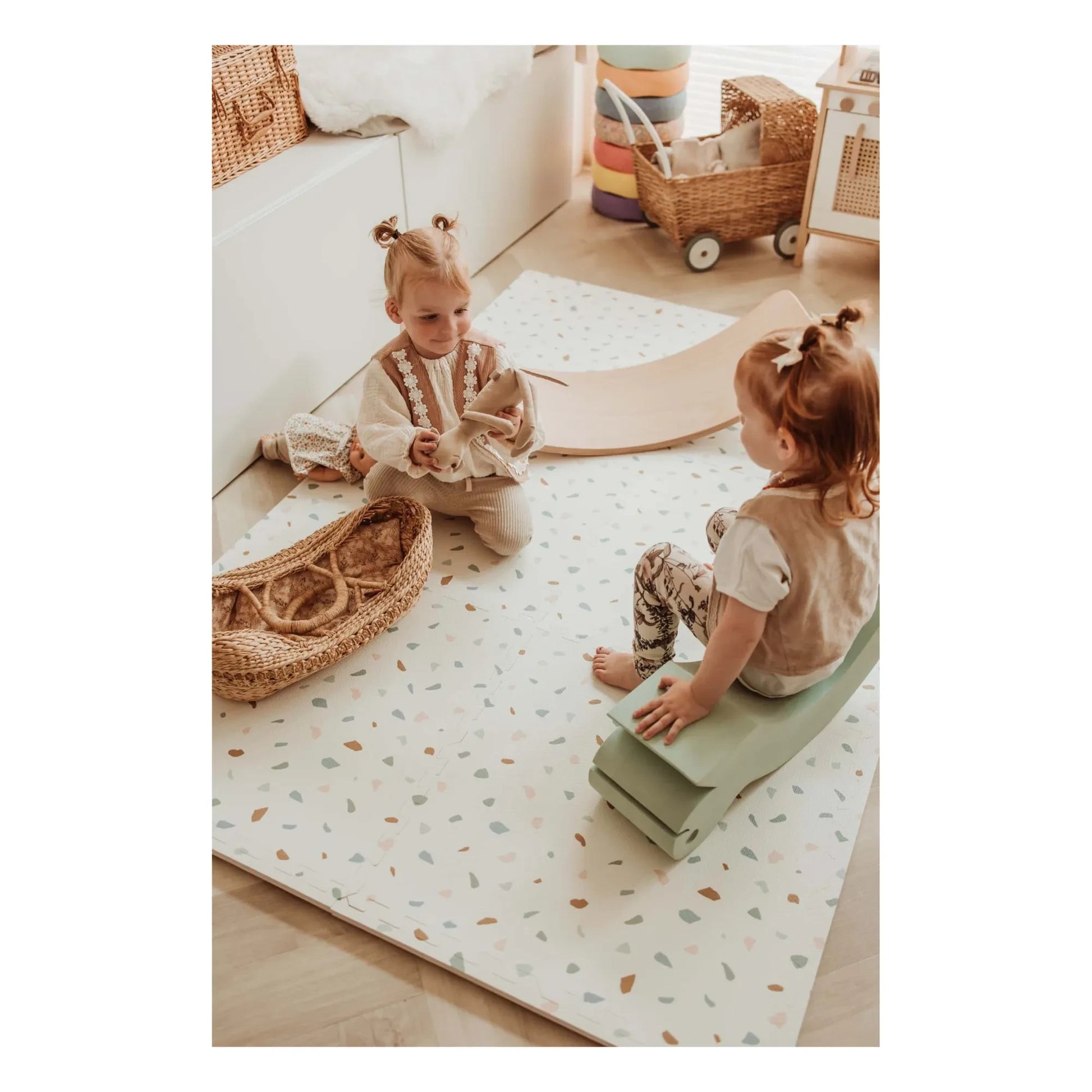Play and Go - Tiloo modular playmat - Village