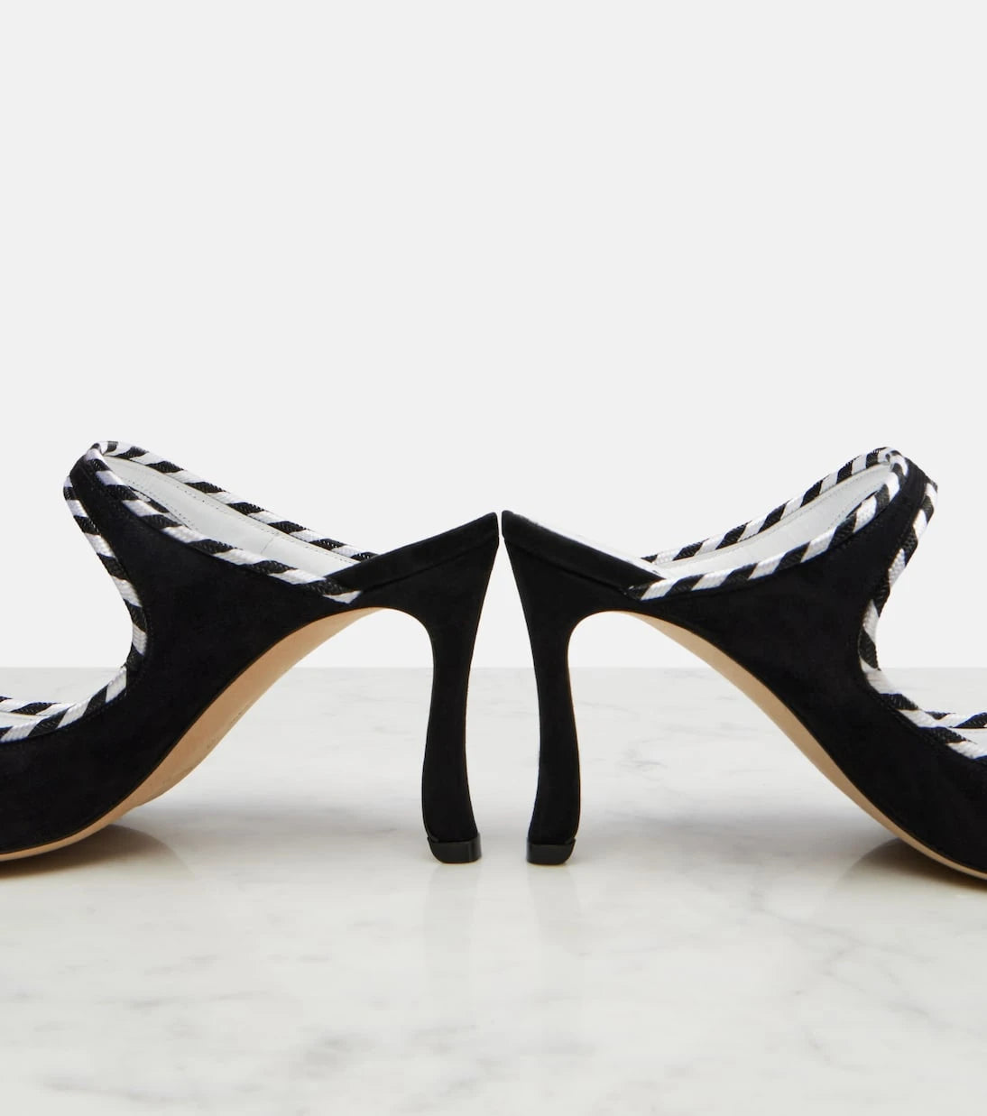 Manolo Blahnik - Pura suede mules