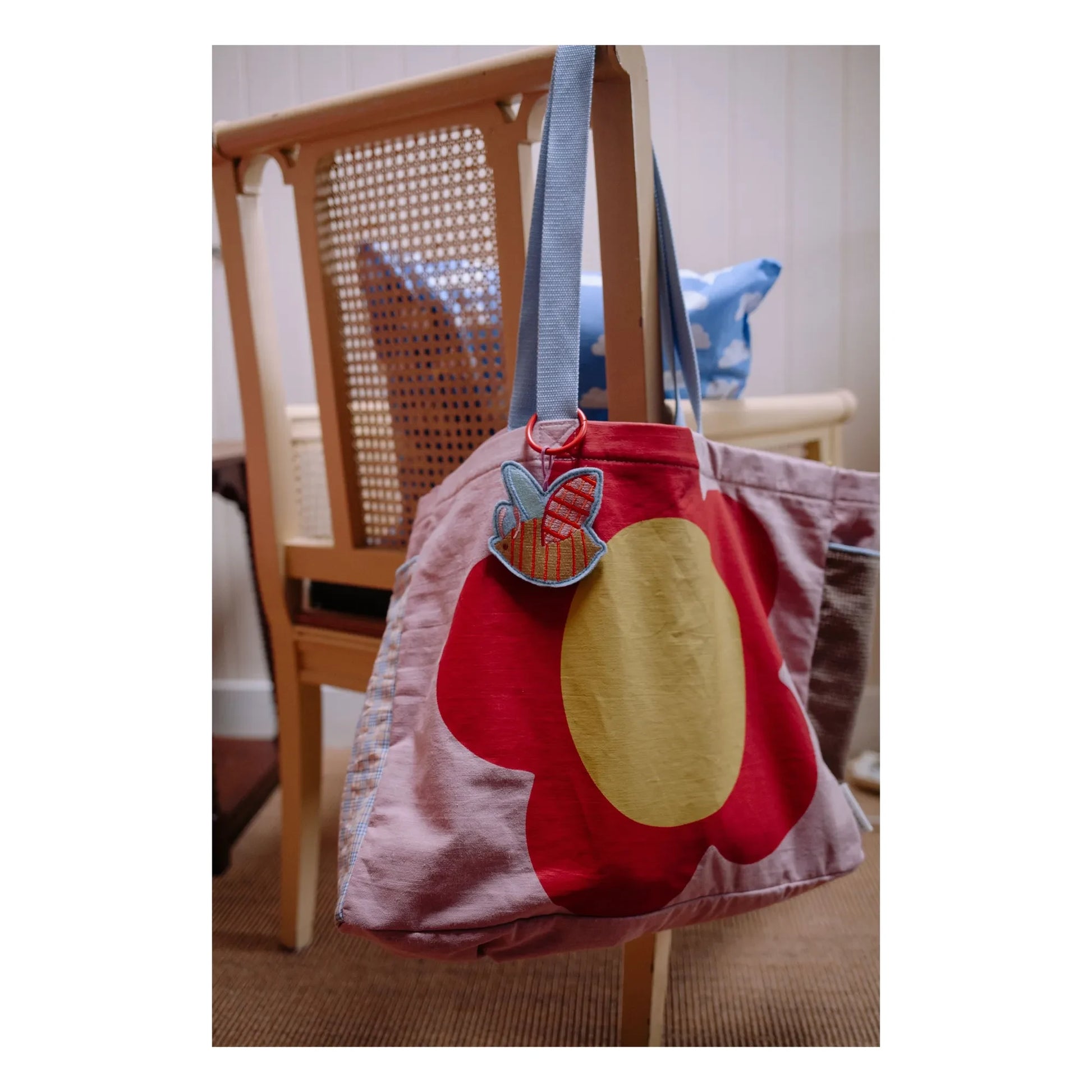 Sticky Lemon - Bee keyring | Yellow
