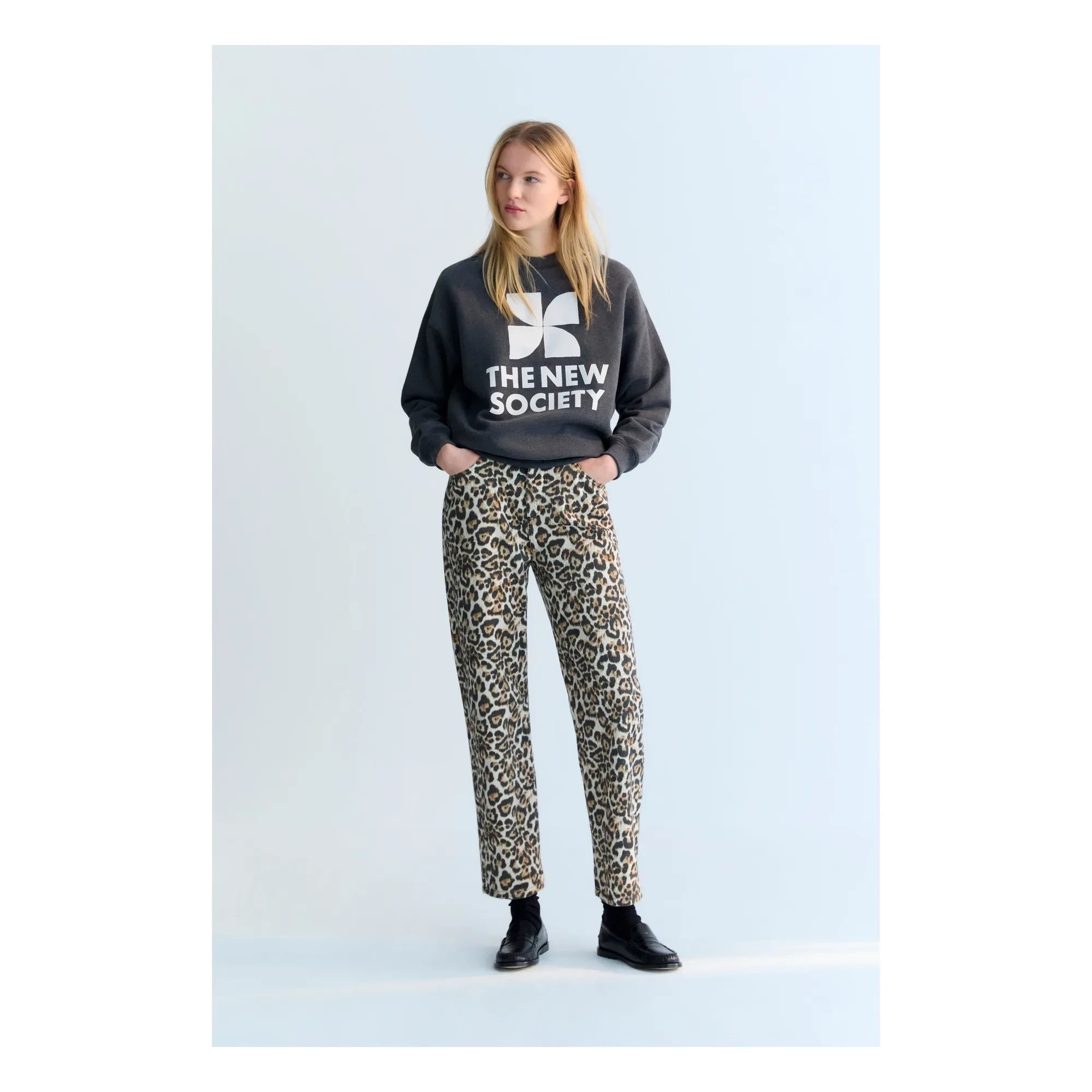 the new society - TNS Logo sweatshirt | Dark heather grey